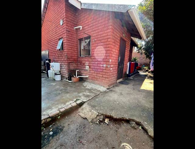 2 BEDROOM HOUSE FOR SALE IN COSMO CITY